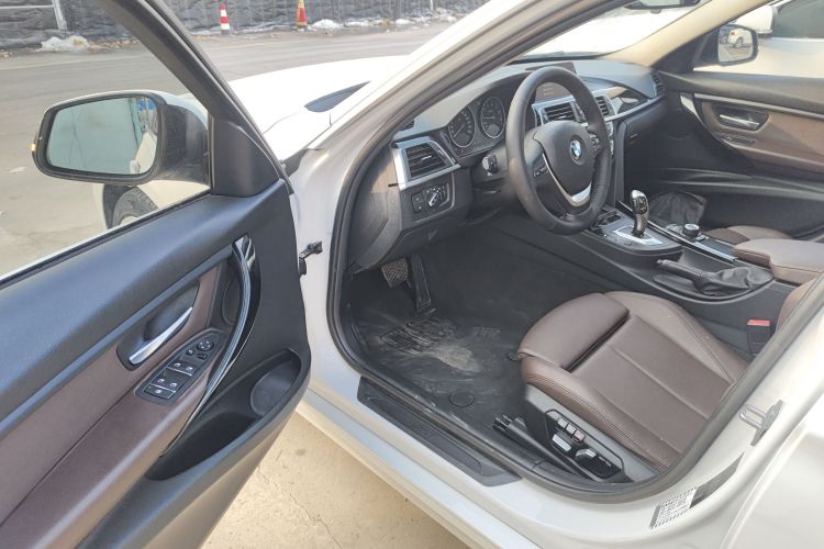 宝马3系 2018款 320Li 时尚型中控内饰20