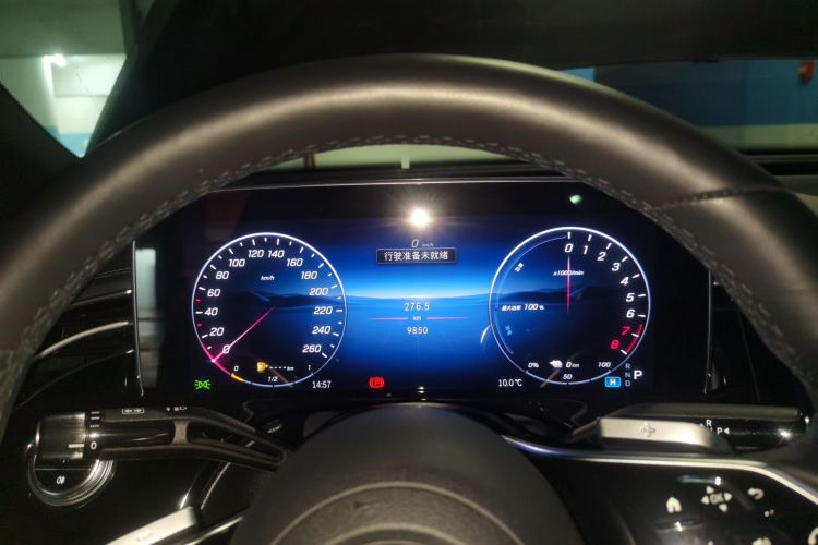 奔驰E级新能源 2024款 E 350 e L 插电式混合动力轿车局部细节14