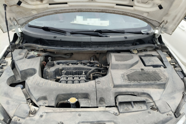 纳智捷 U5 SUV 2017款 1.6L 手动骑士版机舱底盘24