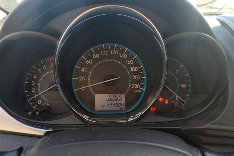 丰田 威驰 2014款 1.5L 手动智尚版中控内饰14