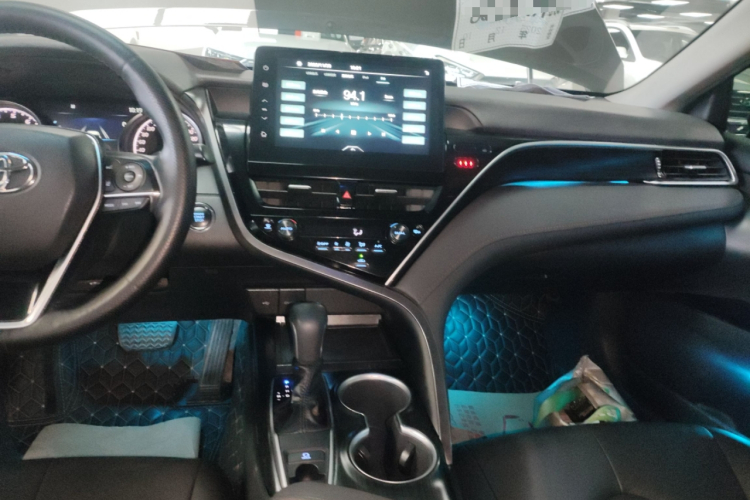 丰田 凯美瑞 2021款 2.0G 豪华版中控内饰16