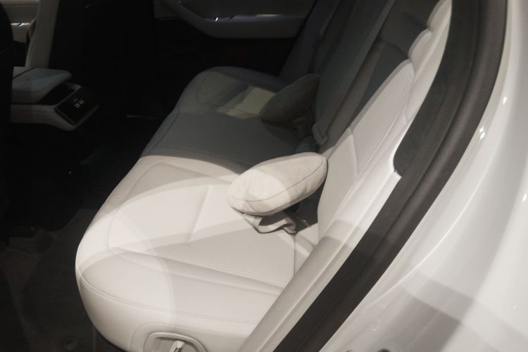 蔚来ES6 2024款 75kWh中控内饰21