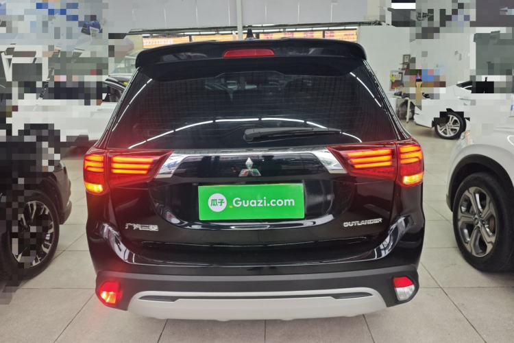 三菱 欧蓝德 2020款 2.0L 两驱畅享版 5座车身外观6004