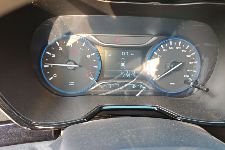 广汽传祺 传祺GS4 2018款 200T 手动两驱舒适版中控内饰15