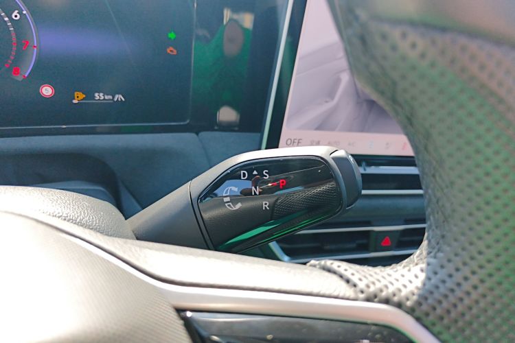 大众 途观L 2024款 PRO 380TSI 四驱R-Line智尊版局部细节18