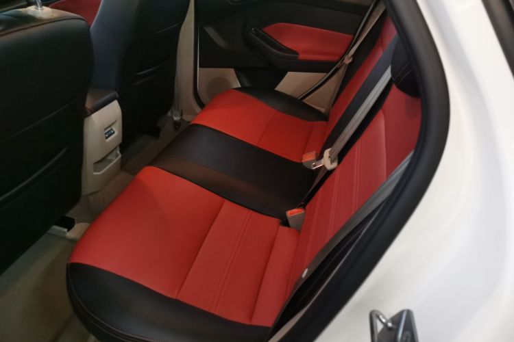 福特 福克斯 2017款 三厢 1.6L 自动舒适型智行版中控内饰21