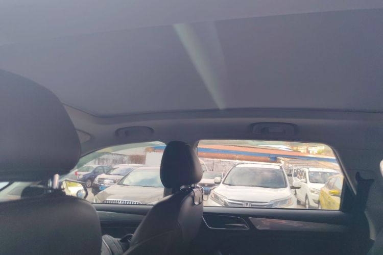 荣威RX5 2019款 20T 两驱自动Ali智联网铂金版中控内饰22