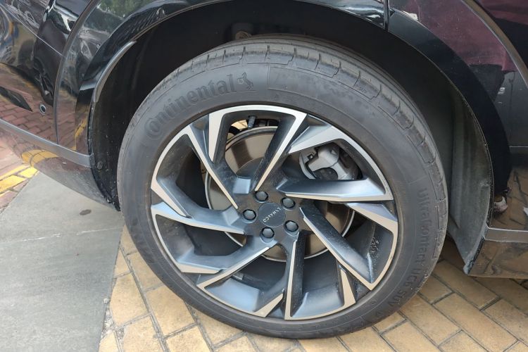 领克09 EM-P 2021款 2.0T PHEV Halo 七座车身外观56