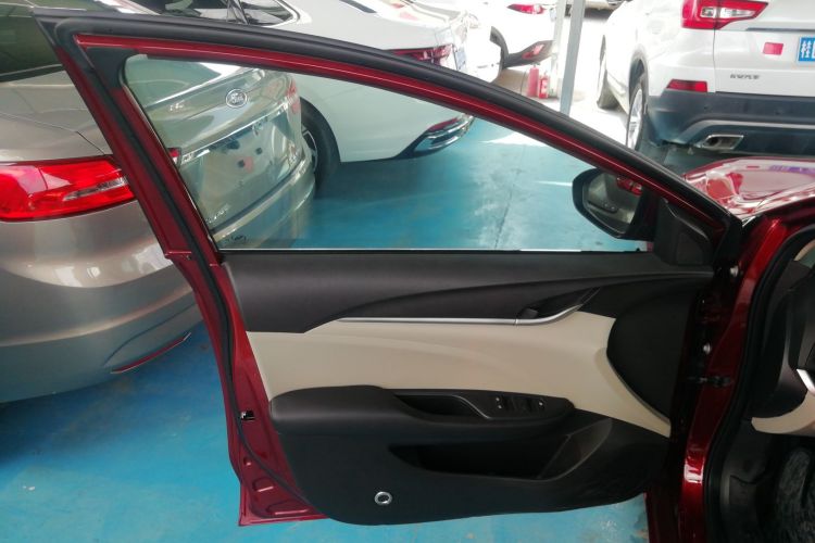 别克 英朗 2021款 典范 1.5L 自动精英型中控内饰7005