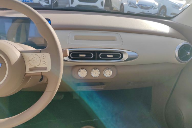 五菱汽车 宏光MINIEV 2025款 四门版 进阶款中控内饰16