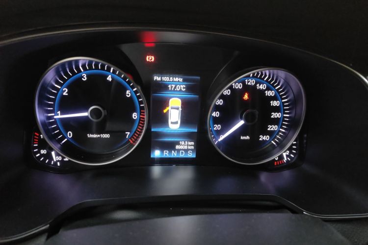 红旗H7 2018款 1.8T 舒适版中控内饰14