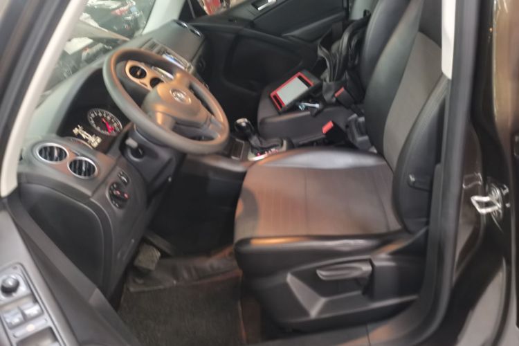 大众 途观 2015款 1.8TSI 自动两驱风尚版中控内饰19