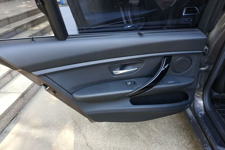 宝马3系 2017款 320Li 时尚型中控内饰49