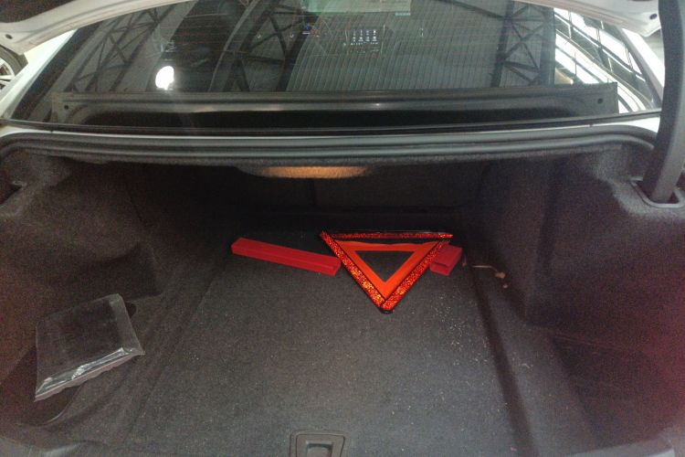 凯迪拉克ATS-L 2017款 28T 时尚型机舱底盘23