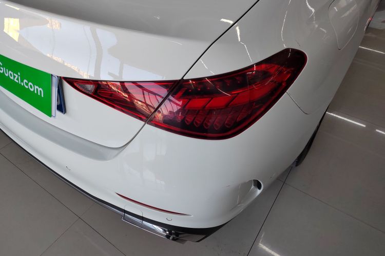 奔驰C级 2022款 C 200 L 运动版车身外观9