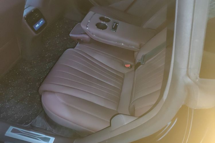 腾势Z9GT 2024款 1100四驱Max版中控内饰7004