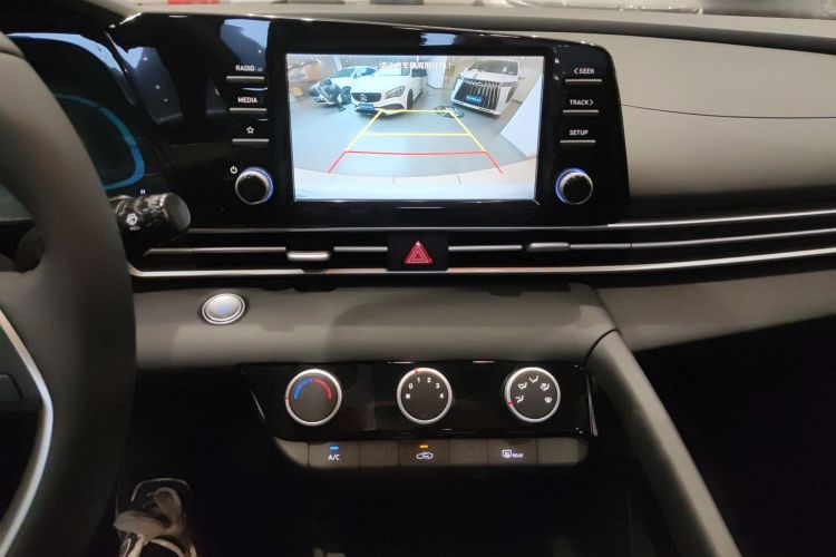 现代 伊兰特 2023款 1.5L CVT GLX精英版局部细节16