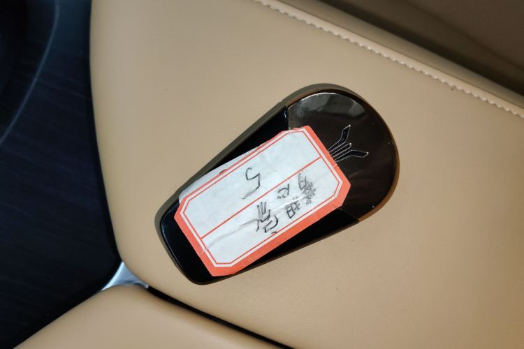 岚图汽车 岚图梦想家 2024款 PHEV 超长续航卓越版中控内饰11