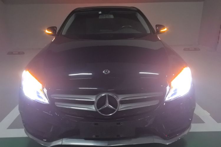 奔驰C级 2017款 改款 C 200 L 运动版车身外观2