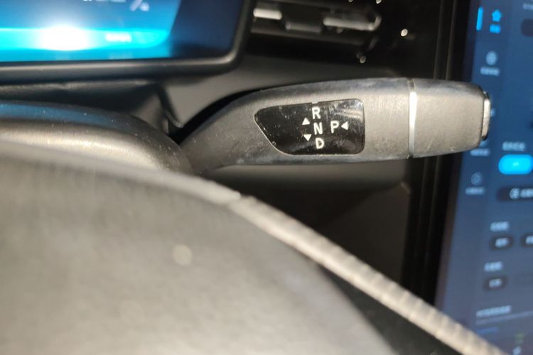 小鹏G3 2020款 520i 智享版中控内饰18