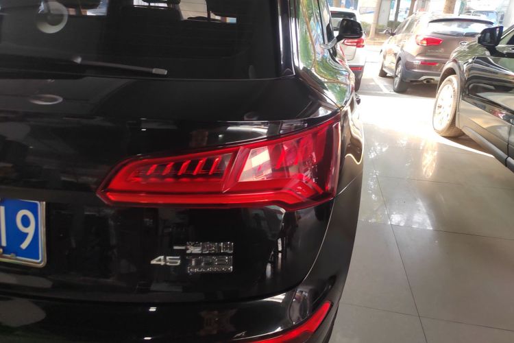 奥迪Q5L 2018款 45 TFSI 尊享时尚型 国V车身外观6006