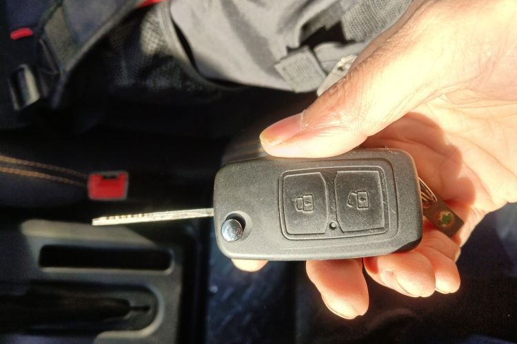 长安凯程 长安睿行M60 2023款 1.5L GDI舒适型客车6/7座中控内饰11