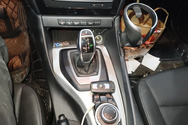 宝马X1 2014款 sDrive18i 领先型中控内饰18