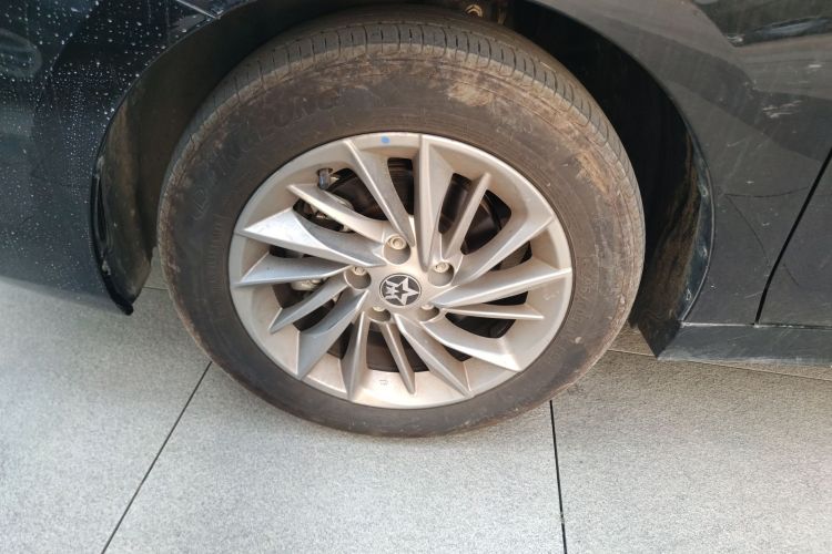 启辰D60 2023款 PLUS 1.6L XL CVT悦领版车身外观6007