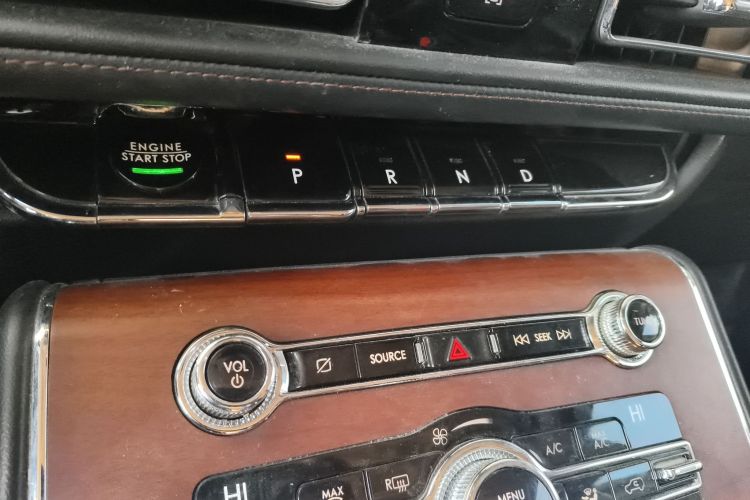 林肯 飞行家 2020款 3.0T V6 四驱尊享版中控内饰18