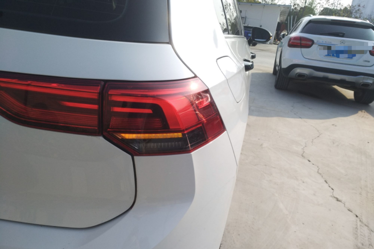 大众 高尔夫 2021款 200TSI DSG Pro车身外观9