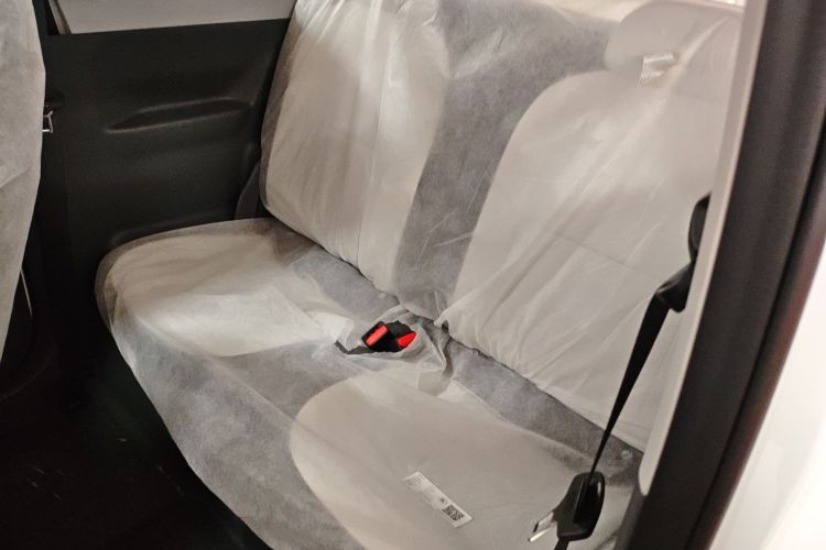 吉利银河 2025款 210km 熊猫骑士中控内饰21