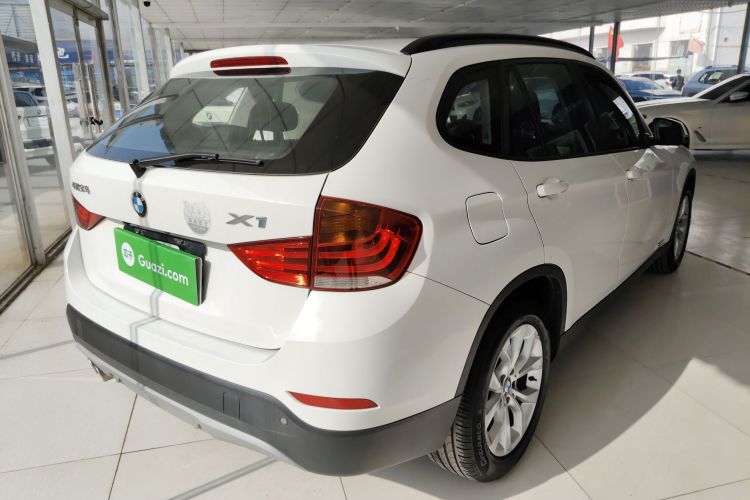 宝马X1 2014款 sDrive18i 时尚型车身外观7