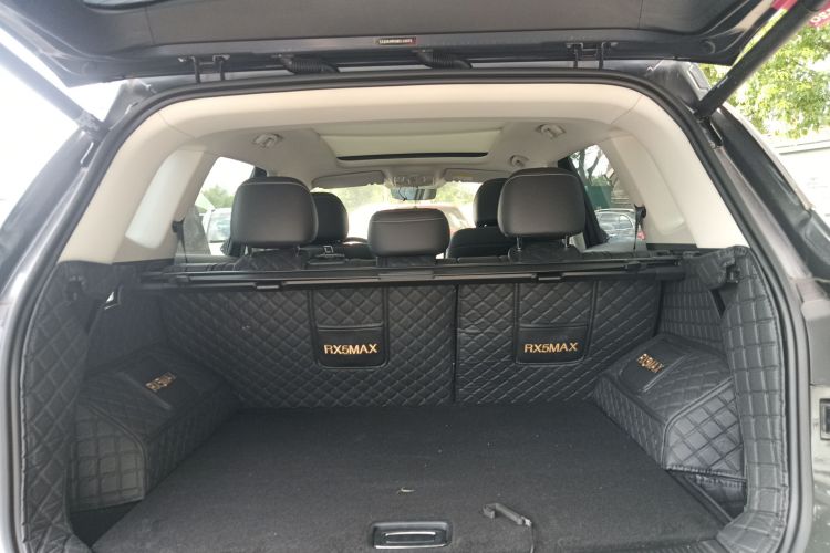 荣威RX5 MAX 2022款 2.0T 自动有为尊荣版中控内饰23