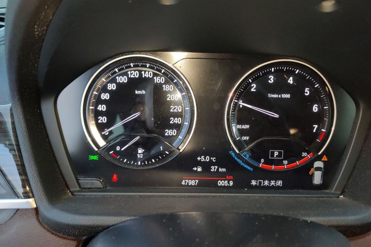 宝马X1 2020款 xDrive25Li 尊享型中控内饰14