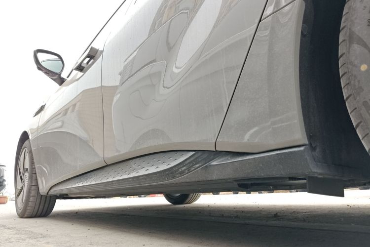 红旗EH7 2025款 640 四驱 智选版局部细节9002