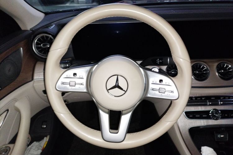 奔驰CLS 2020款 CLS 300 豪华型中控内饰13