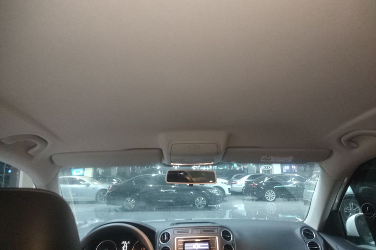 大众 途观 2017款 300TSI 自动两驱丝绸之路风尚版中控内饰22