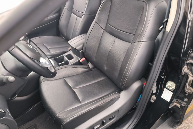 日产 奇骏 2021款 2.0L CVT 2WD XL ITS舒适纪念版中控内饰19