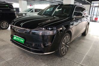 鸿蒙智行 问界M9 2025款 增程 Ultra版 52kWh 6座版