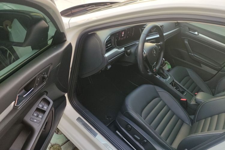 大众 凌渡 2021款 改款 280TSI DSG舒适版中控内饰20