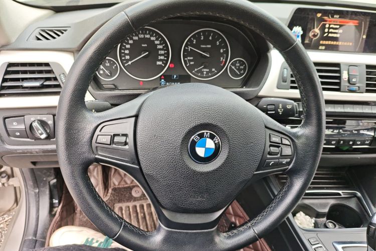 宝马3系 2016款 320Li 时尚型局部细节13