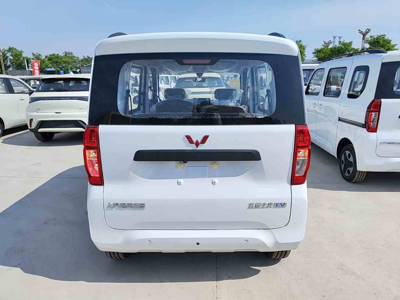 五菱汽车 五菱之光新能源 2025款 305km 进取型(3)