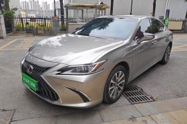 雷克萨斯ES 2023款 200 卓越版