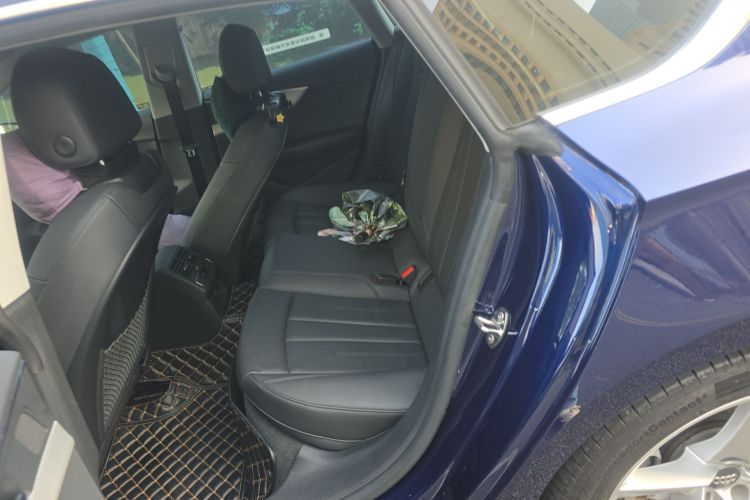 奥迪A5 2019款 Sportback 40 TFSI 时尚型中控内饰21