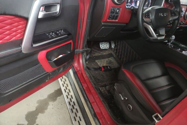 北京BJ40 2021款 2.3T 自动四驱刀锋英雄版至尊型中控内饰20