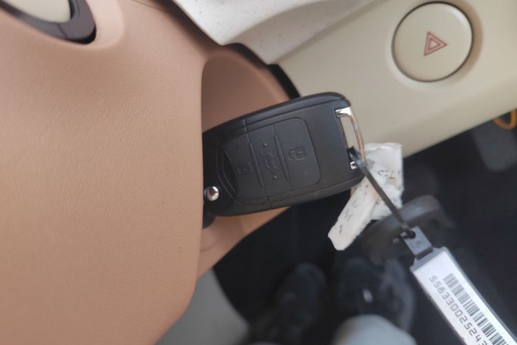 五菱汽车 宏光MINIEV 2024款 第三代 215km 青春版中控内饰11