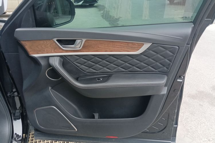 红旗HS7 2021款 3.0T 自动四驱智联旗悦版中控内饰7005