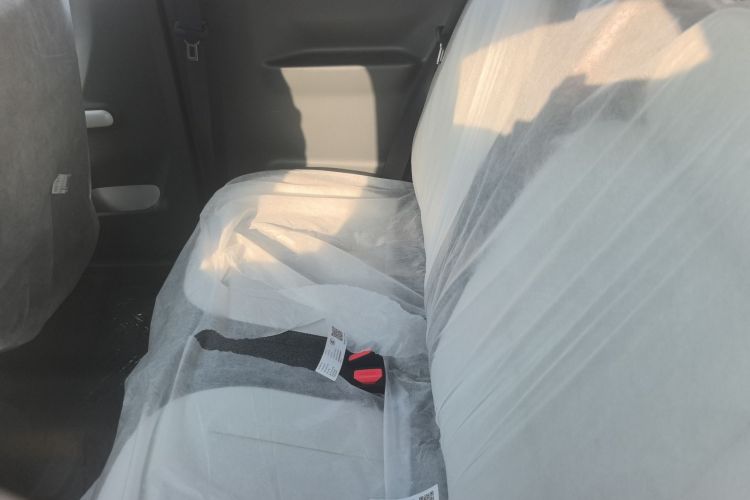 吉利银河 2025款 210km 熊猫卡丁中控内饰21