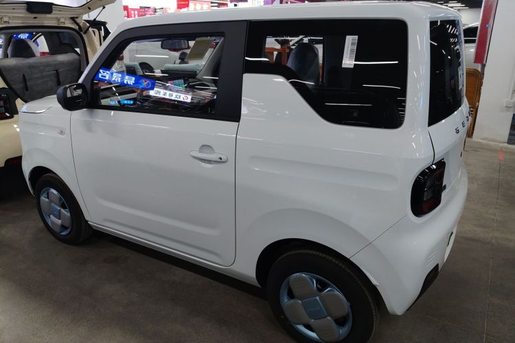 吉利银河 2024款 熊猫mini 200km 耐力熊车身外观6003