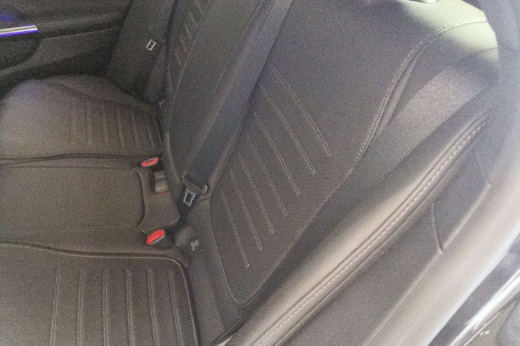 奔驰C级 2023款 改款 C 260 L 运动版中控内饰21